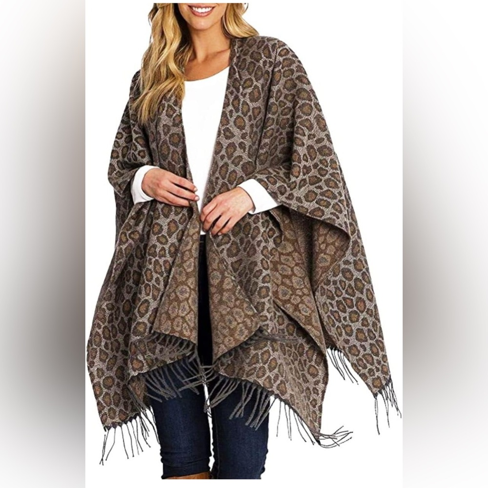 NWT Woolrich Women’s Cozy Leopard Wrap